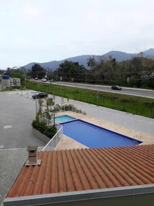 Apto Em Ubatuba Divisa Com A Praia De Itagua E Facil Acesso As Praias Fica Ao Lado Do Atacado Tenda Da Rodovia Rio Santos Ngoại thất bức ảnh